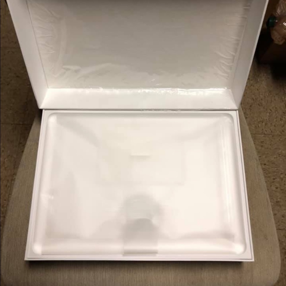 13 apple macbook - Picture 2 of 7